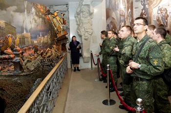 Студенты УВЦ при МАИ посетили Центральный музей ВОВ