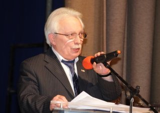 Тренер МАИ C. М. Косарев — президент Федерации пауэрлифтинга России